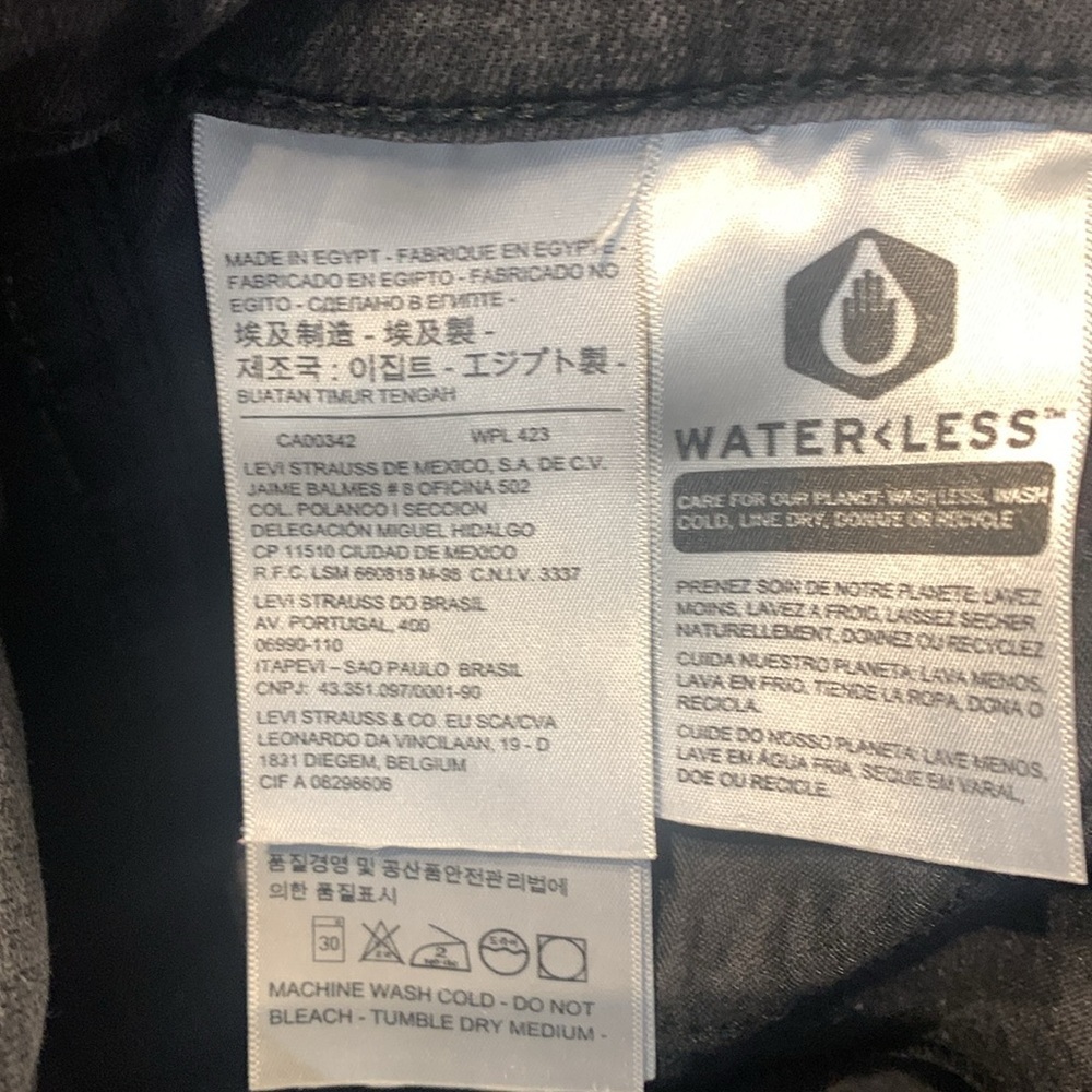 Levi’s 710 Super Skinny in Washed Black - Picture 7 of 8